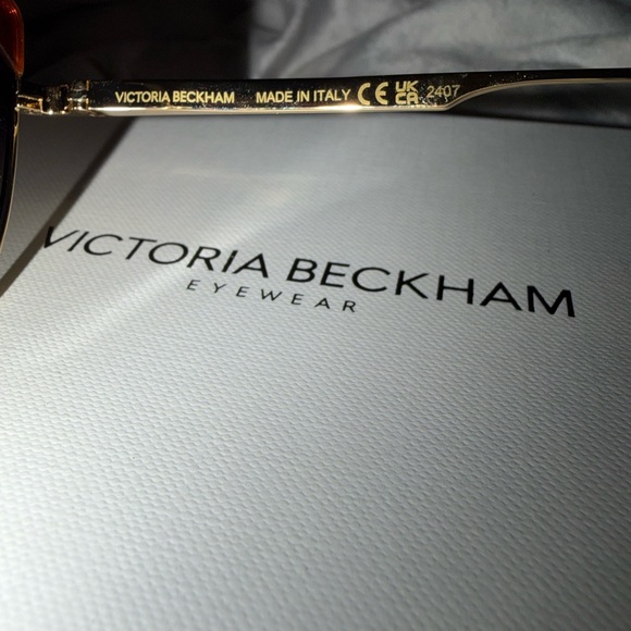 Victoria Beckham NWT Aviator Sunglasses - Picture 7 of 8